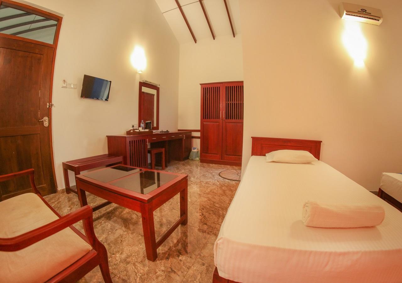 White Rose Beach Resort Marawila Luaran gambar