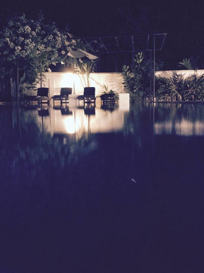White Rose Beach Resort Marawila Luaran gambar